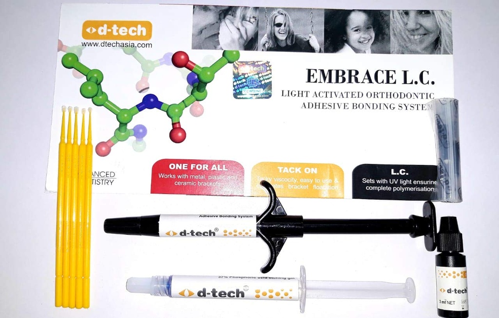 COMPOSITE DE COLLAGE EMBRACE L.C D-TECH 